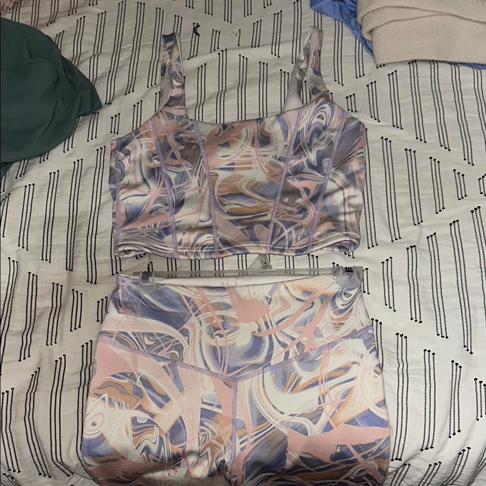 Stylish Abstract Print Leggings Set